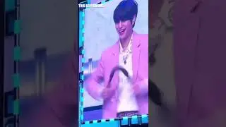 Ребенку дали игрушку😘 #straykids #бродячиедети #скз #kpop #сынмин