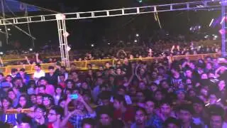 Akcent: Dilemma live in Delhi