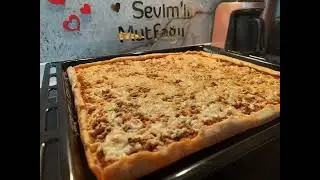 Etli pizza ⁉️ Tam kıvamında muhteşem lezzetiyle evde pizza yapımı artık çok kolay 🌼