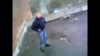 010.Денчик слазит