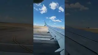 #travel #traveling #airtravel #denver Airplane ✈️ landing on the runaway 🛬 at Denver in 4K