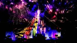 Disneyland Paris   Parade   All around the world