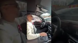 ЗУБАРЕВ РАЗЪЕДАЕТ ПО ГОРОДУ НА НОВОЙ BMW #зубарев #shorts