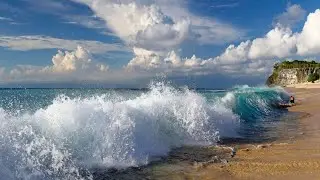 Complete relaxation and peace. The harmony of the surf