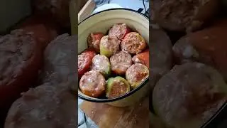 Перчики фаршированные. Соус просто объедение.