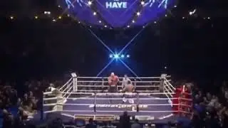 Волуев получает по голове