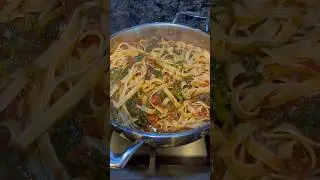 Fettuccini with Broccoli Rabe and Tomatoes 🍝🇮🇹 #fettucini #recipe