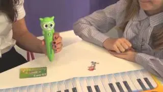Английский для малышей. Синтезатор, MP3-карта, звукозаписывающие наклейки.