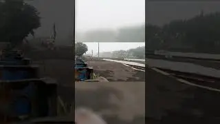 KA Mutiara Selatan (132) melintas langsung jalur 2 Stasiun Sembung
