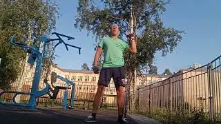 Упражнения с резинкой