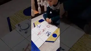 Как научить читать за 5 минут? Катаем буквы на лифте. 