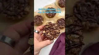 Refined sugar-free Dark Chocolate Granola Cups for 