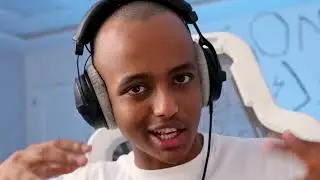 إذا ضحكتني أعطيك ايفون 16📱🔥(مستحيل أضحك😡)