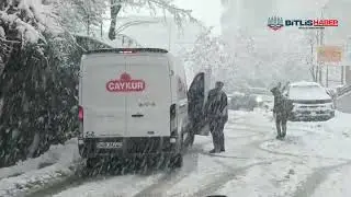 Bitlis’te kar yağışı hayatı felç etti