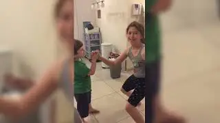 מצגת בר הצווה לאריאל קרייזי קליפ