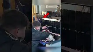 What did he stick on his monitor? 🤔
