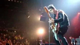 Green Day - Highway to Hell, Four Hand Solo AUCKLAND 18/12/2009