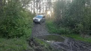Nissan X-trail offroad in mud (poor tyres), X-trail в грязи (плохая резина).Russia, America, Europe!