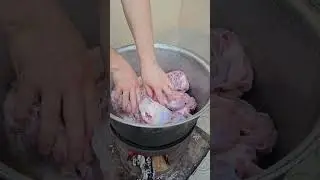 Баранина на костре в чугуне по молдавски #дома #молдова #ностальгия #баранина