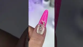 The possibility when doing encapsulated nails is endless🫧 such a fun and unique way to really