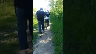 китоби гарибиро харкас нахонад....