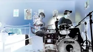 Drum/Guitar improv session (by Tom Rolls)