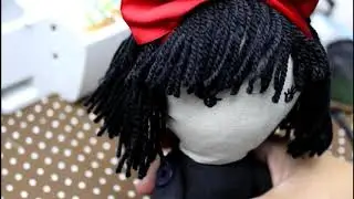 como poner cabello a muñeca de tela, hacer un bolso de muñeca, kikis delivery parte 2
