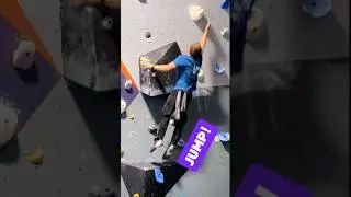I almost miss the  desperate jump #shorts #bouldering #dyno