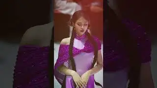 Hà Môi trình diễn BST của NTK THẠCH LINH tại Giao Thời runway show