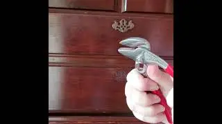 How to Remove Decorative Accents from Furniture