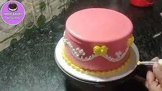 केक बनाना हुआ देखें#cake Banta hua dekhe#cake #1.5 kg cakedijain#strawberry