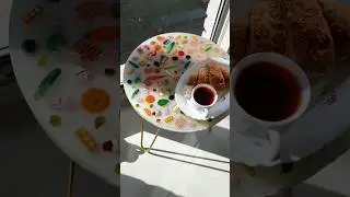 Стол из смолы