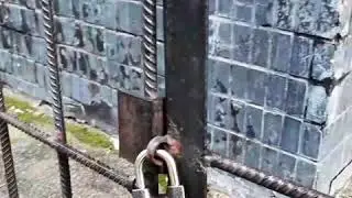 Вскрытие навесного замка свёртышем