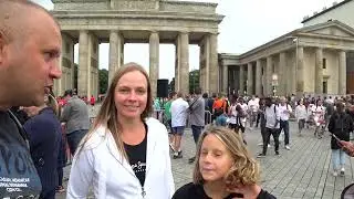 Все перекрыто, мы никуда не можем пройти!