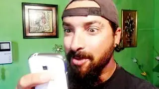 Reacción de un hombre (promedio) al recibir una solicitud de amistad en Facebook