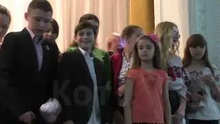 В прифронтовом Торецке детям вручили вышиванки!