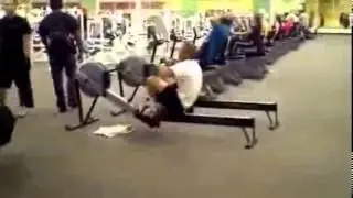 ПРИКОЛ!!!Приколы в СПОРТЗАЛЕ 2013!!!