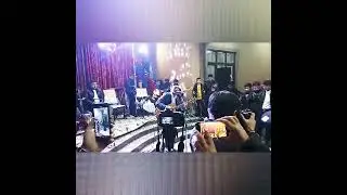Doston Ergashev Onajonim Jonli ijroda