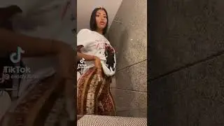 Latina make it twerk 👏🏼