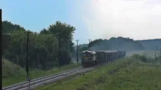 The train in the rain walks through the puddles