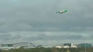 Aer Lingus A320 Rugby livery landing at Dublin Airport (DUB)