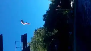 Я прыгаю с третей вышки в первый раз