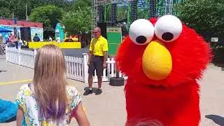Big Hugs Elmo Cookie Monster & Zoe Sesame Place Sea World Philadelphia