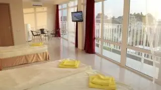 Трехместный номер с панорамными окнами