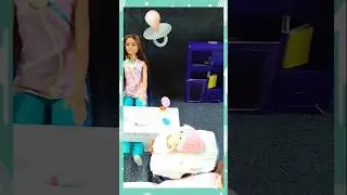 Barbie Pediatra, No Consultório.