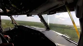 Boeing 737 landing at Cancun Mexico