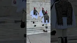 Spectacular changing of the guards -Syntagma Square in Athens - Greece 🇬🇷🇬🇷🇬🇷