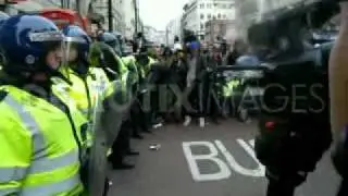 Riot police get 'Kettled' by demonstrators in Piccadilly