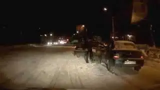 Выехал на санки