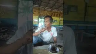 Perdebatan antara supir dan pemilik warung